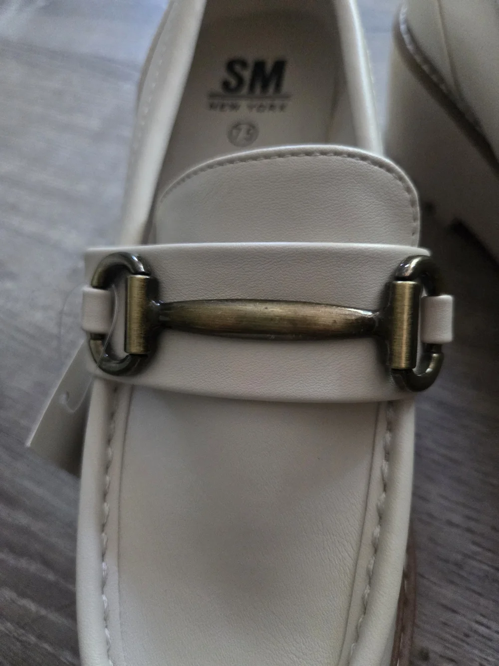 SM New York Cream Leather Loafers with Metal Bit